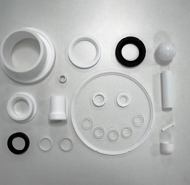 Em quais indústrias os produtos de PTFE são usados?